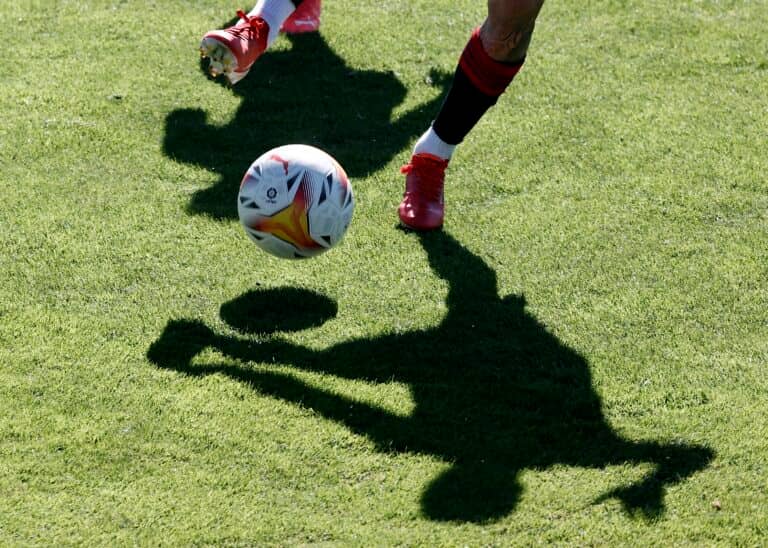 Hombre murió mientras jugaba partido de fútbol en Sarmiento