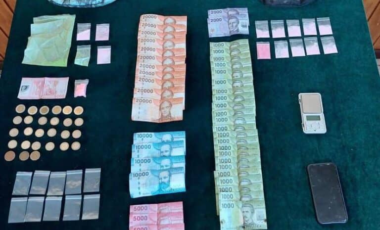 Carabineros detuvo a traficantes que vendían droga en la alameda Manso de Velasco