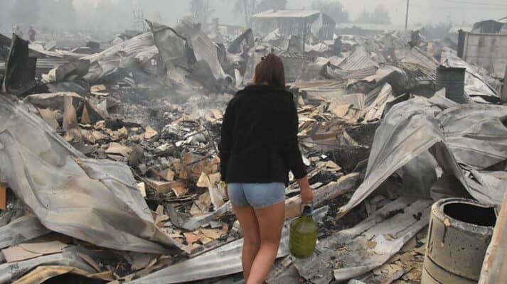 Prodemu compromete ayuda para mujeres afectadas por incendios en el Maule