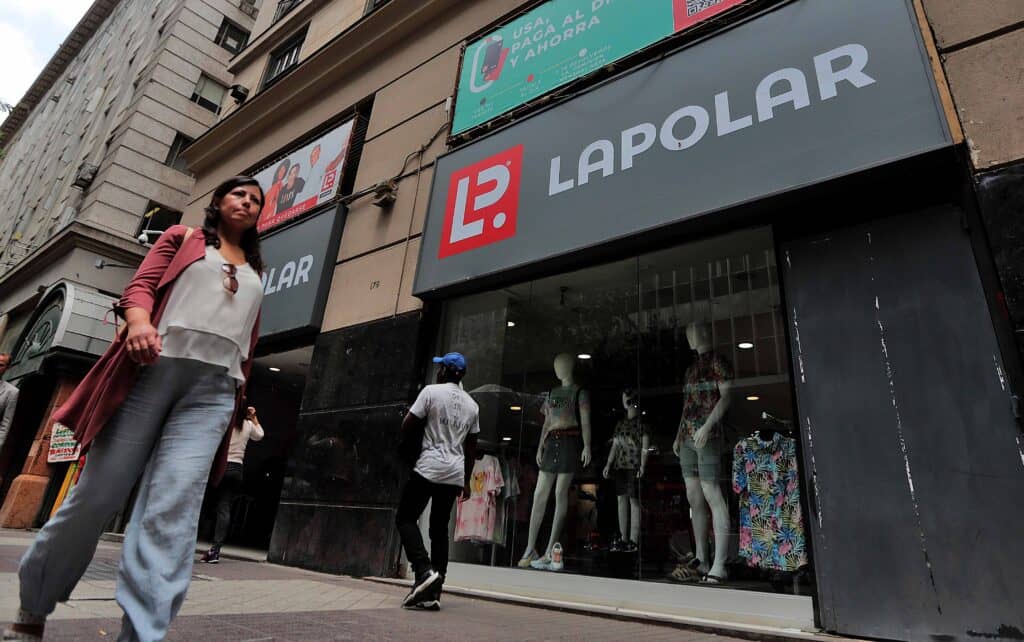 La Polar despide a casi el 30% de sus cargos gerenciales corporativos por caída en sus ventas