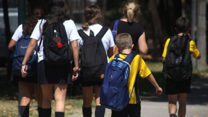 Uniforme escolar no será obligatorio en Río Claro