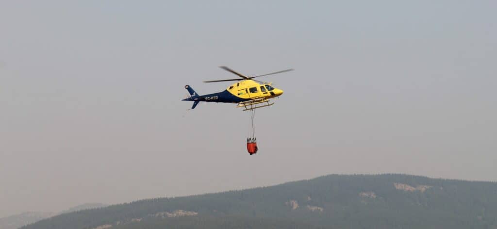 Incendio “El Ajial” está controlado, pero no extinguido según autoridades