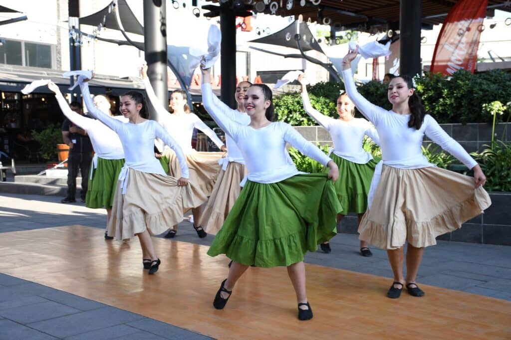 Con varias novedades se presentó oficialmente el Festival Folclórico de la Vendimia Molina 2023