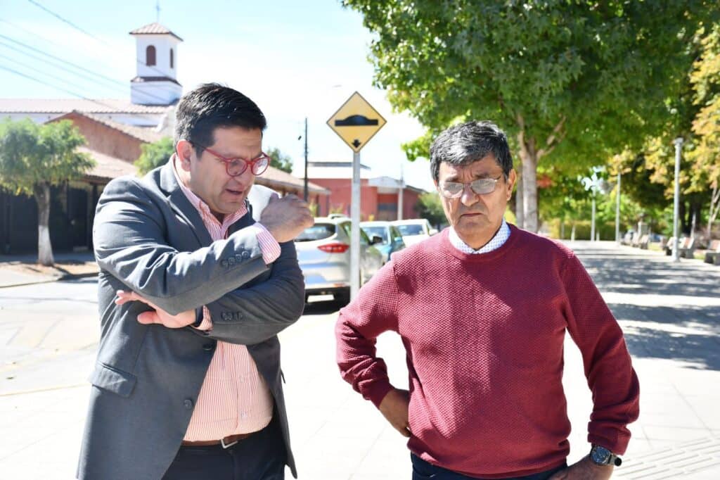 Delegado regional y alcalde(s) de Sagrada Familia analizaron iniciativas para la comunidad local