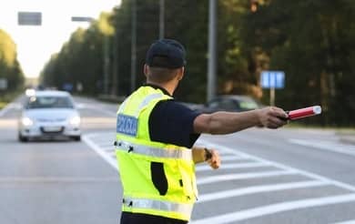 Hombre denuncia falta de criterio en inspectores de tránsito