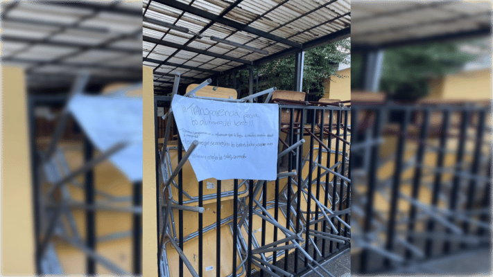 Alcaldesa de Hualañé se reúne con alumnos tras toma de liceo en la comuna