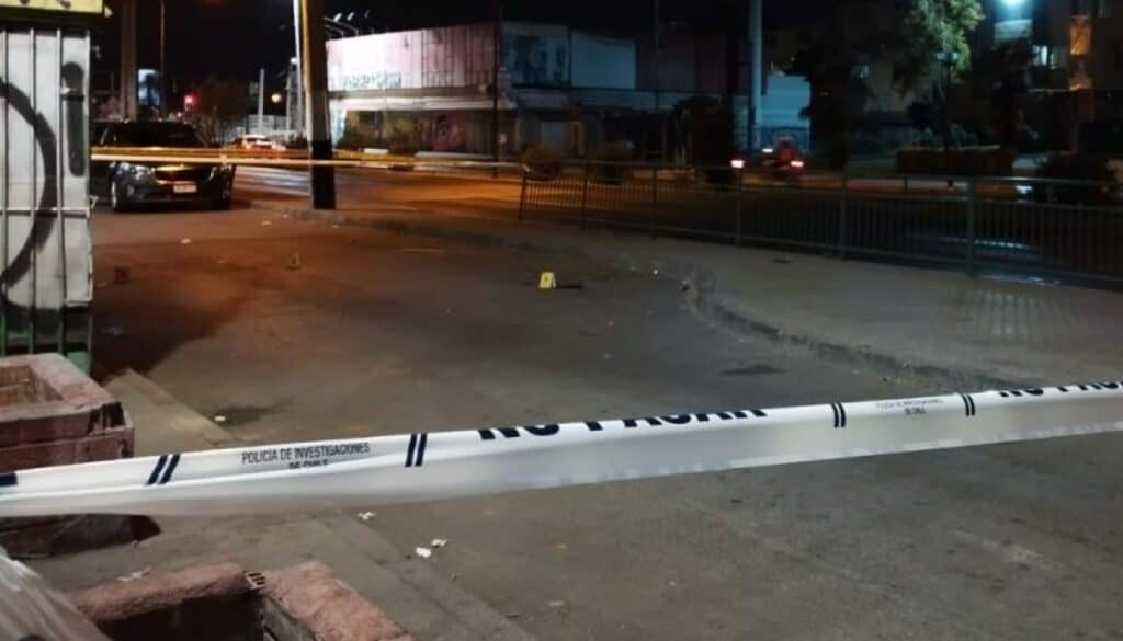 Funcionario de la PDI baleó a sujeto que subió armado a una micro
