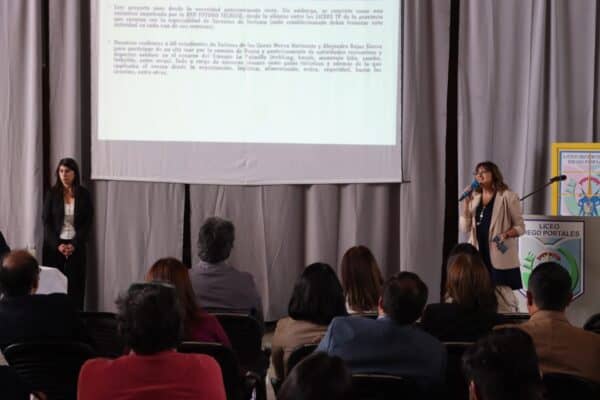 Liceo Bicentenario Polivalente de Rauco se lució en exposición a nivel regional