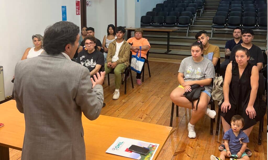Romeral entrega beneficio a universitarios para acceder a departamentos en Talca