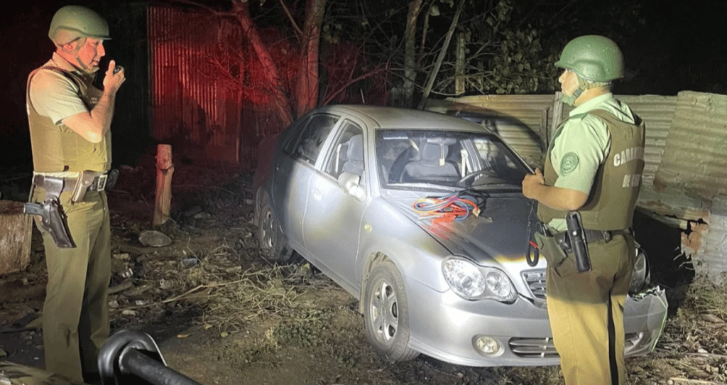 Delicuentes roban a conductor en autopista y lo lanzan desde su auto en movimiento