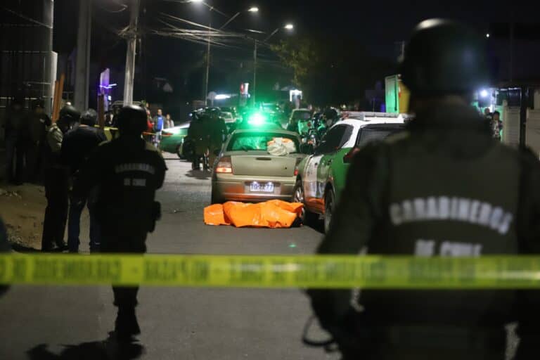 Decretan prisión preventiva y arresto domiciliario para uno de los detenidos tras atropello de carabinero