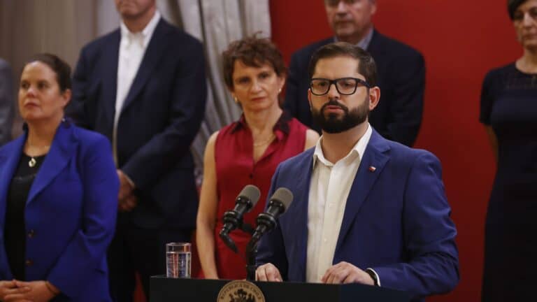 Patrimonio de Gabriel Boric y sus ministros: Presidente se deshizo de su moto, Marcel pagó deudas y Vallejo las mantuvo