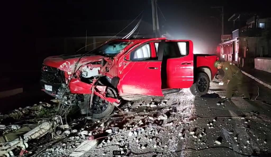 Violento accidente de tránsito dejó a oscuras a Iloca
