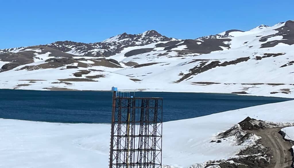 Registran enjambre de 250 sismos en el Complejo Volcánico Laguna del Maule