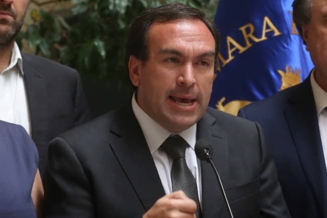 Diputado Felipe Donoso destaca compra de segundo angiógrafo para el Hospital de Talca