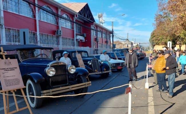 Molina celebró el Día del Patrimonio con exhibición de autos clásicos y feria del recuerdo