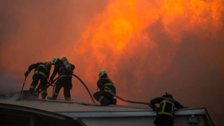 Incendio destruye vivienda en fundo de El Pedregoso en Molina