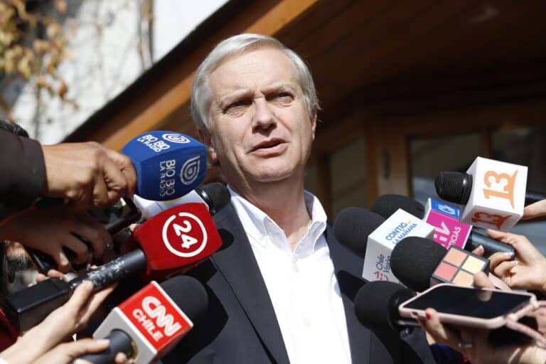 José Antonio Kast lidera la preferencia presidencial según encuesta