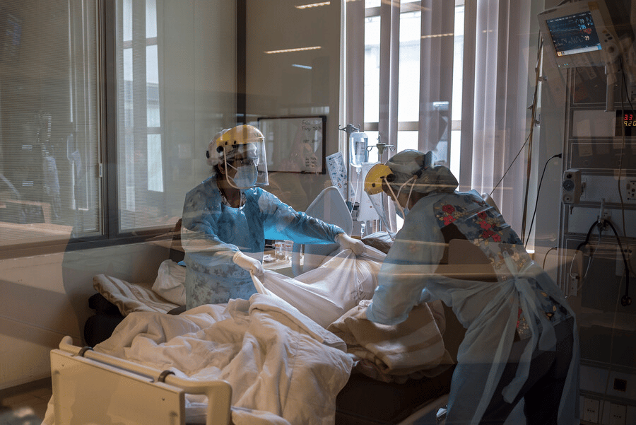 Más profesionales de Enfermería en los hospitales chilenos contribuye a salvar vidas