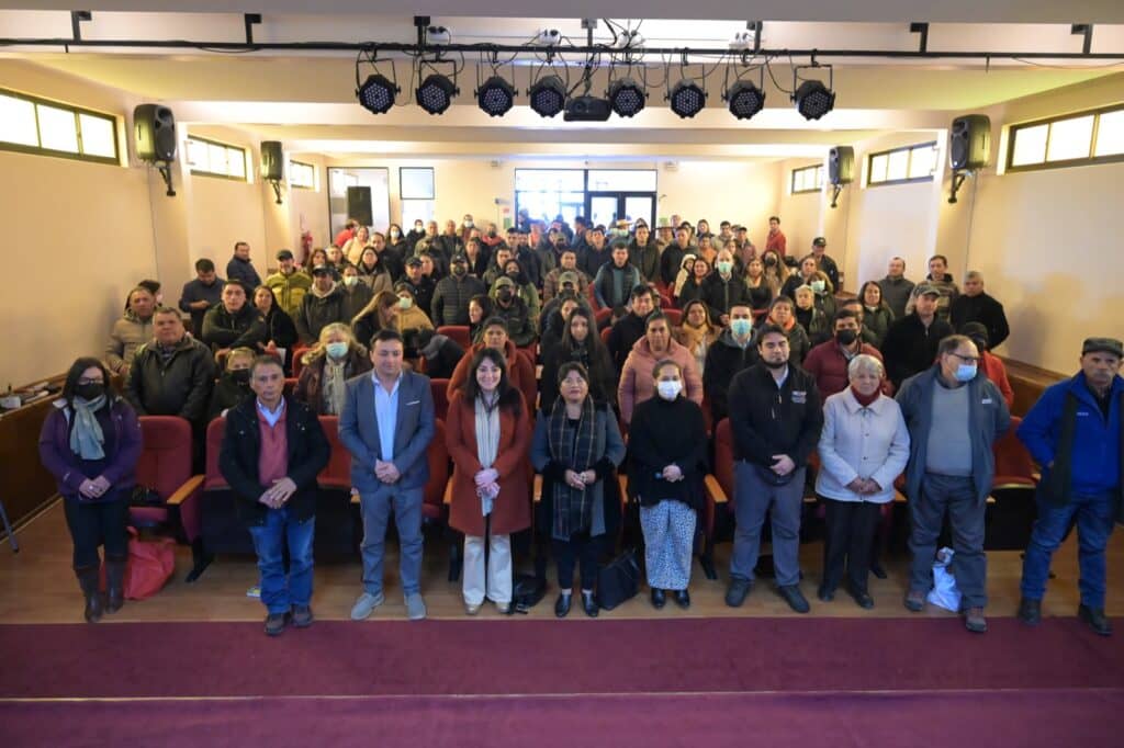 Gobierno Regional del Maule e Indap entregan incentivos a productores de frutillas afectados por nematodo