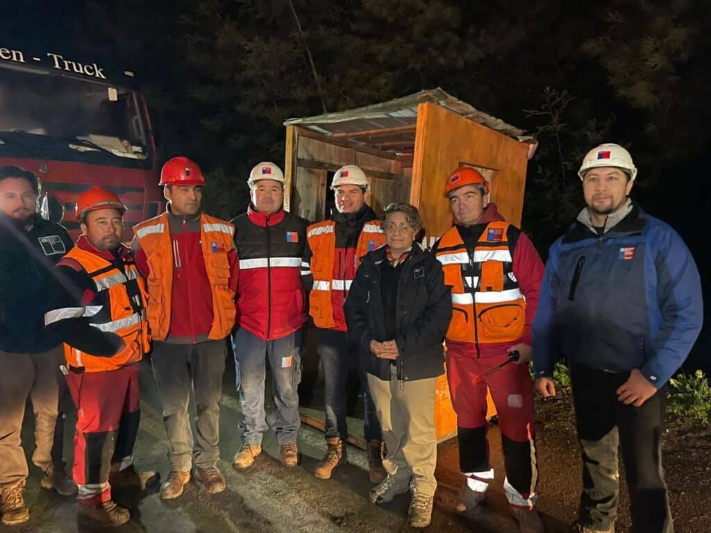 Municipio de Sagrada Familia gestiona enrocamiento en sectores dañados con el MOP