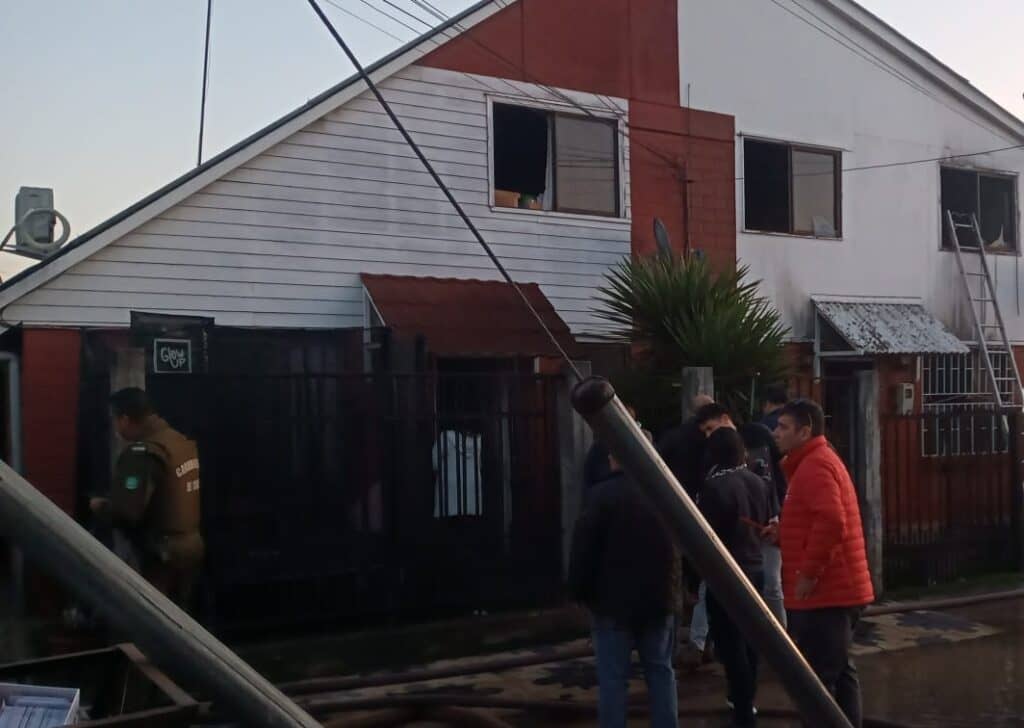 Incendio destruyó una vivienda en Villa España de Molina