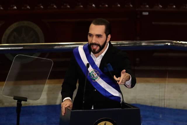Bukele responde a Boric: "Qué difícil ha de ser liderar un país, teniendo tan poco sentido común"