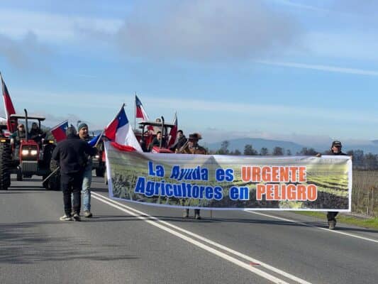 "Sin agricultura, el pueblo no come": Manifestantes exigen presencia de autoridades en Villa Prat