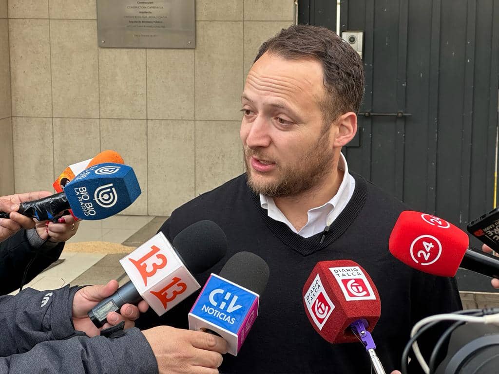 “Se les debería caer la cara de vergüenza": Diputado Guzmán acusa al Gobierno de "amarrar" cargos en el Maule
