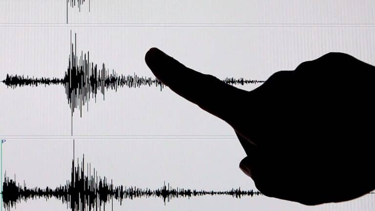 Sismo de mediana intensidad se percibe en la zona central del país