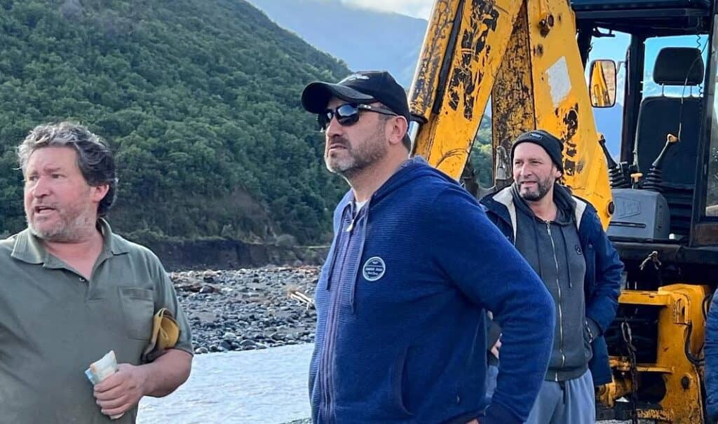 Diputado Pulgar llama a afectados por temporal a manifestarse contra autoridades de Gobierno