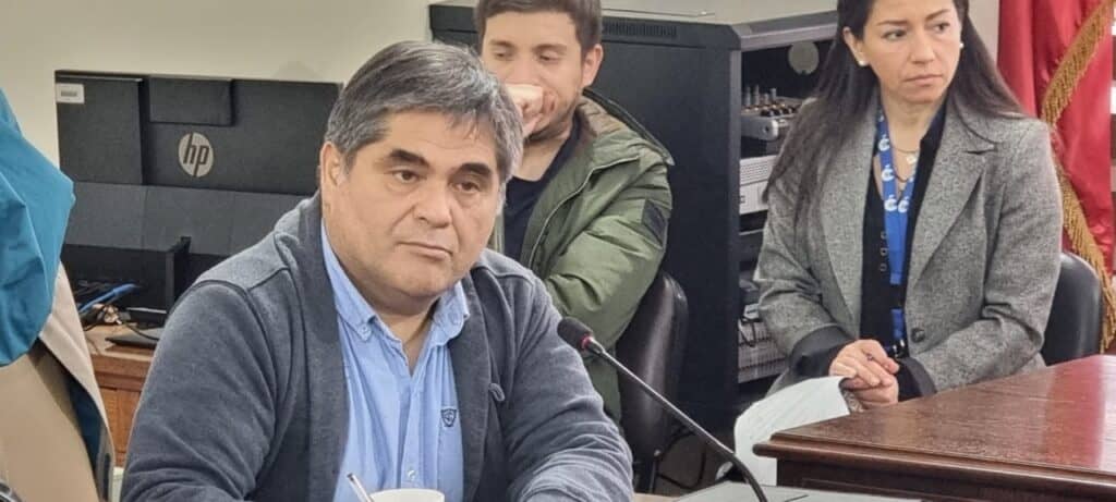 Concejal Javier Ahumada (DC): "No hay delito en querer buscar trabajo"