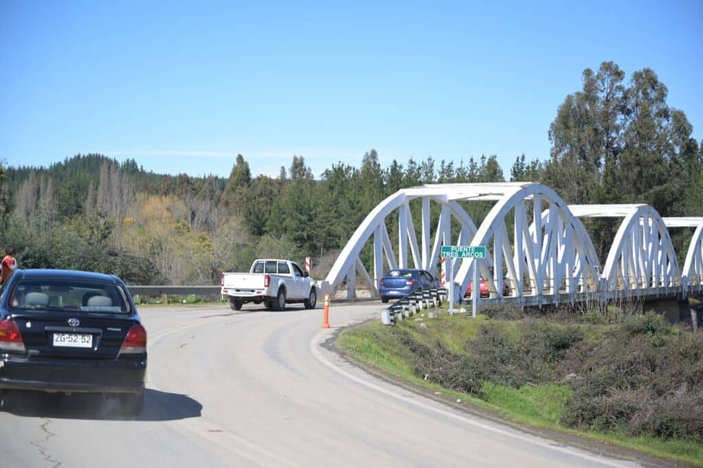 Gobernadora Regional del Maule destacó habilitación del Puente Tres Arcos en Linares
