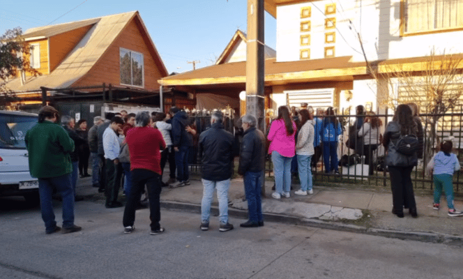 Multitud recibe en Curicó a cabo primero de la FACh fallecido en accidente aéreo