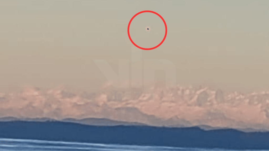 ¿Un OVNI? Pescador artesanal capta extraño objeto luminoso en el cielo de Llico