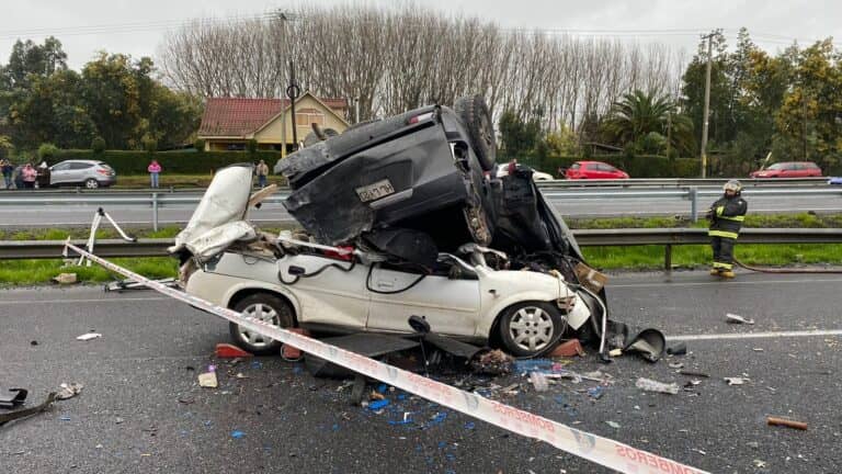 Fatal accidente en Parral: Cuatro personas muertas deja violenta colisión en la Ruta 5 Sur