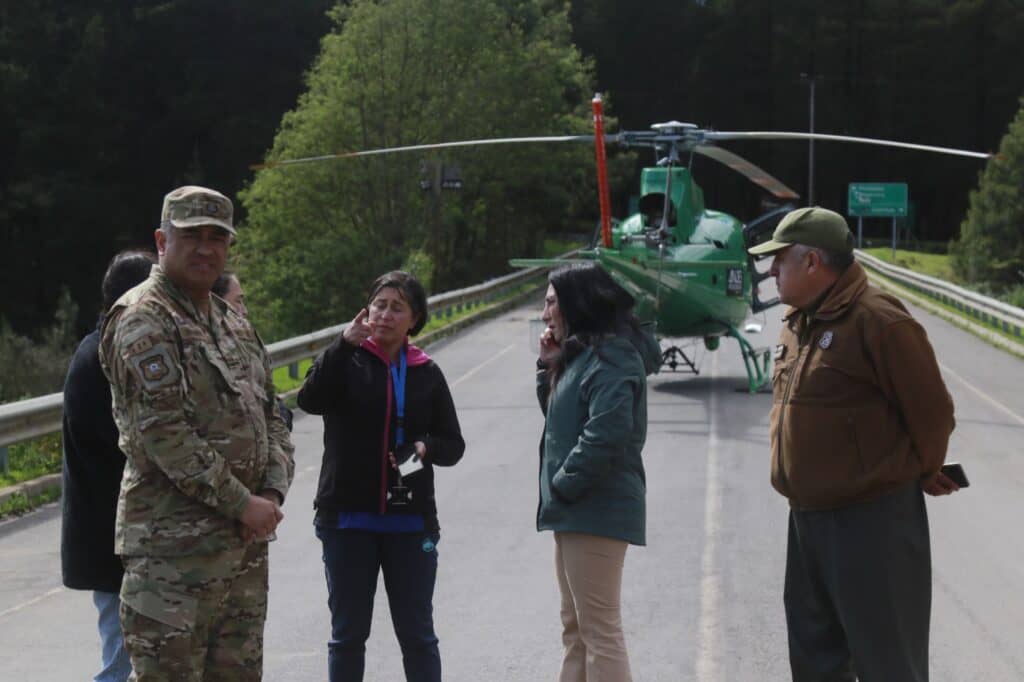 Gobernadora del Maule y el Ejército sobrevuelan la provincia de Curicó para constatar afectaciones por temporal