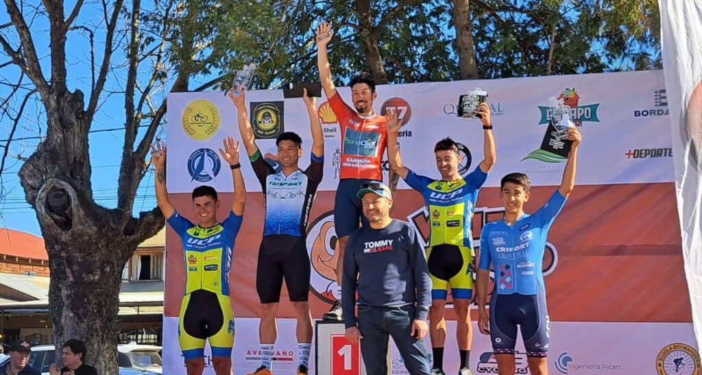 Abraham Paredes se quedó con la 1ª Vuelta Ciclista Río Claro 2023