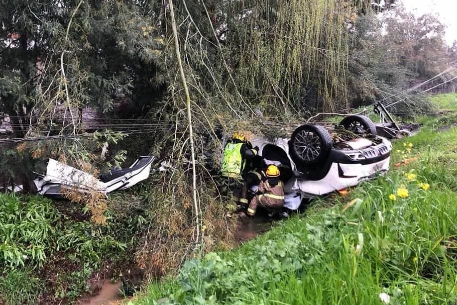 Médico curicano sufrió grave accidente de tránsito en Chimbarongo