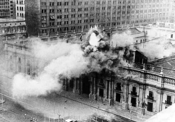 56% de los chilenos tiene un bajo interés por conmemoración del Golpe de Estado, según encuesta