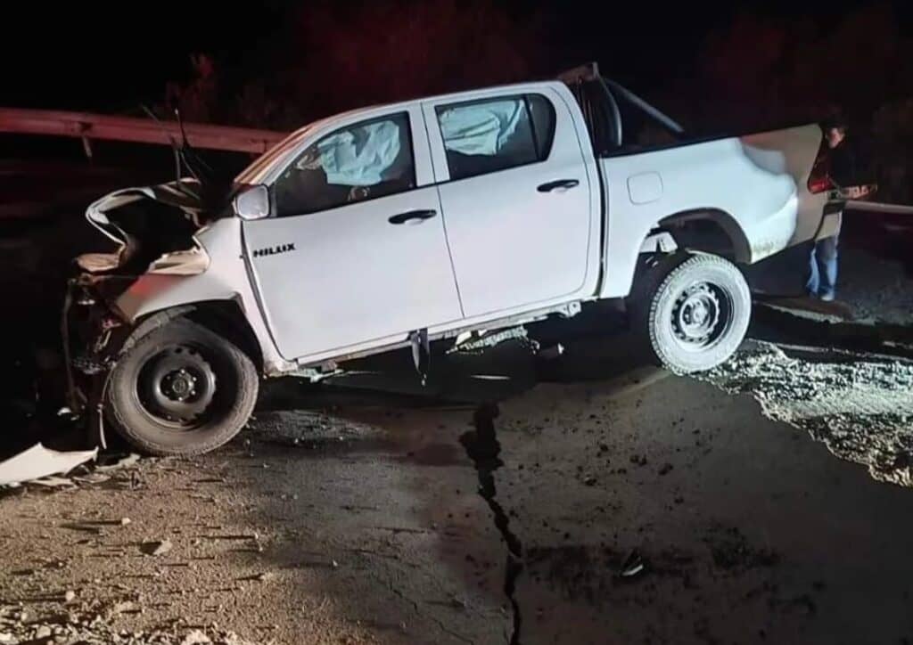 Vecinos de Los Coipos exigen a Vialidad rellenar socavón en Ruta J-70i tras accidentes de tránsito