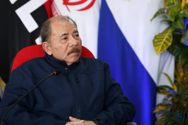Dictador de Nicaragua tilda de "traidor" a Petro y "pinochetito" a Boric