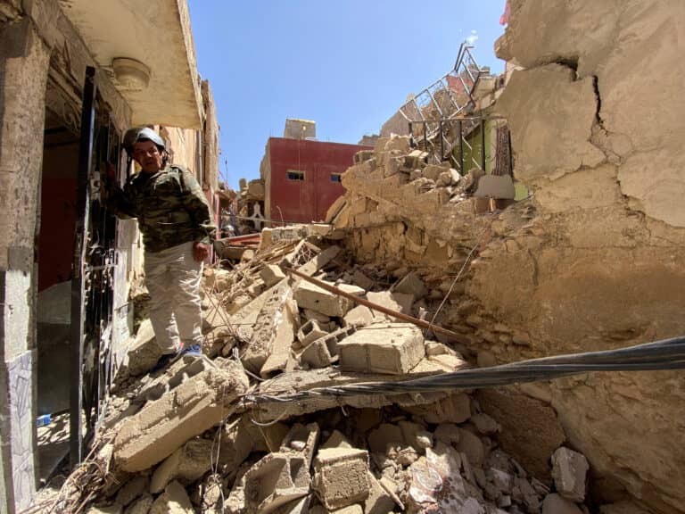 Terremoto en Marruecos deja 1.037 muertos y 1.204 heridos