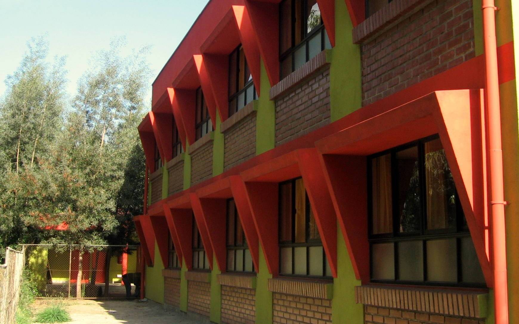 Sujetos robaron alimento y dinero en Escuela San Cristóbal de Teno