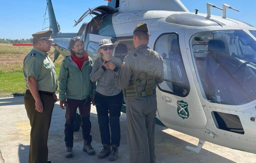 Carabineros rescató a turistas extranjeros atrapados por aluvión en la cordillera de Molina