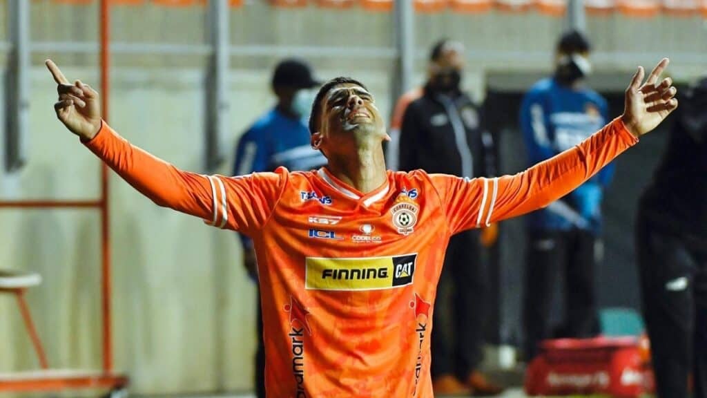David Escalante: “Se dio todo muy rápido, estoy muy contento de llegar a Curicó”