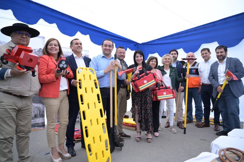 Gobierno Regional del Maule entregó kits de emergencia para prevenir incendios forestales