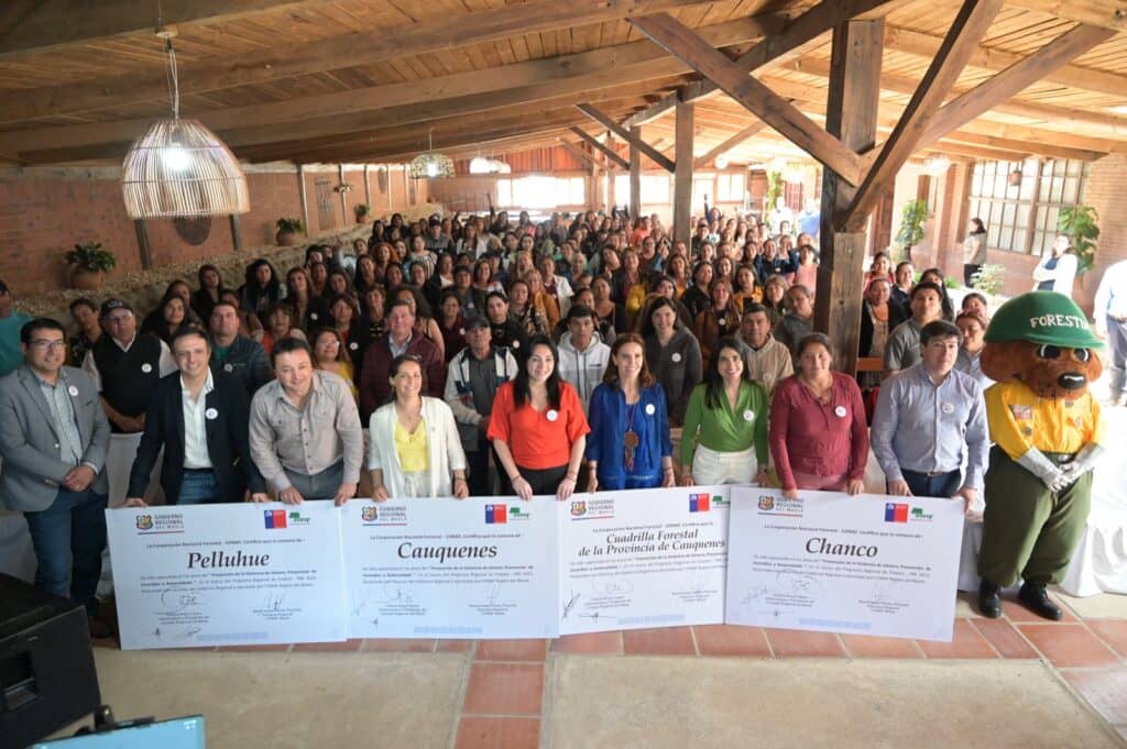 Gobierno Regional y la Conaf realizan cierre de programa que benefició a más de mil 500 personas en el Maule