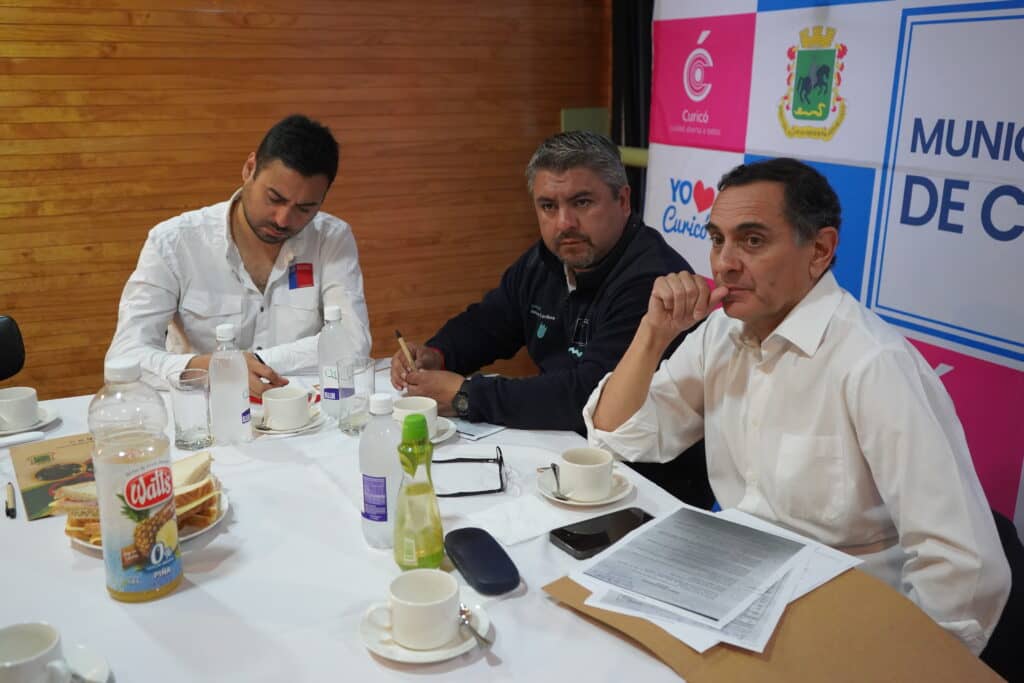 Municipio de Curicó abordó cartera de proyectos con seremi de Obras Públicas