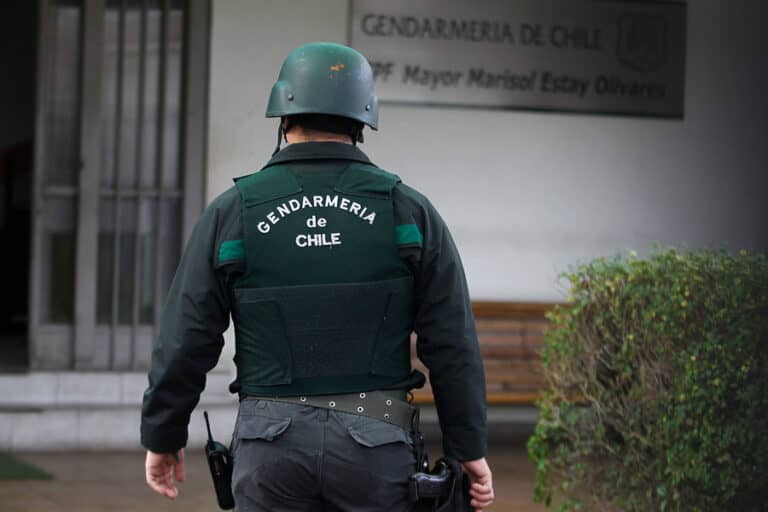 Riña en cárcel de Cauquenes deja cuatro internos lesionados
